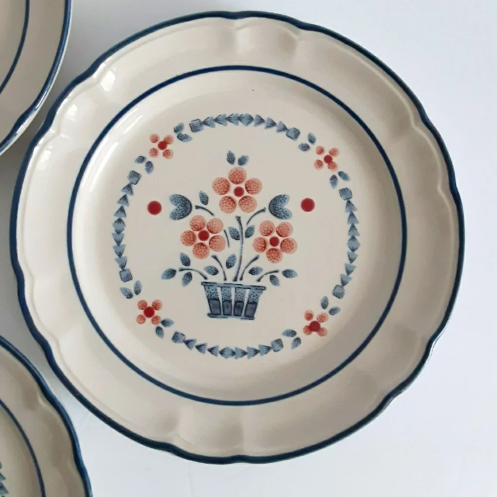 4 Cumberland Stoneware Brambleberry Japan Salad Plate Appetizers Cottage Country